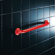 roter Haltegriff für die Dusche