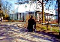 Zugang zu einem barrierefreien Kulturhaus