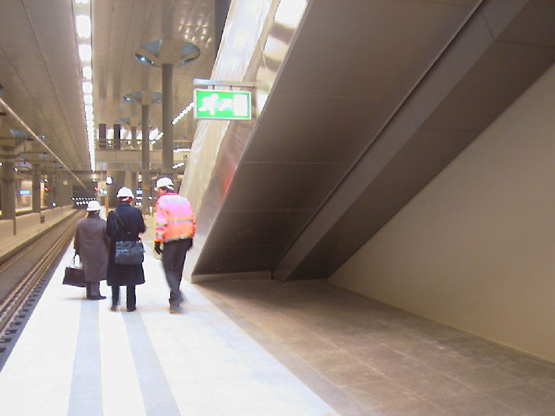Unterlaufbare Bahnsteigtreppe ... (PW)
